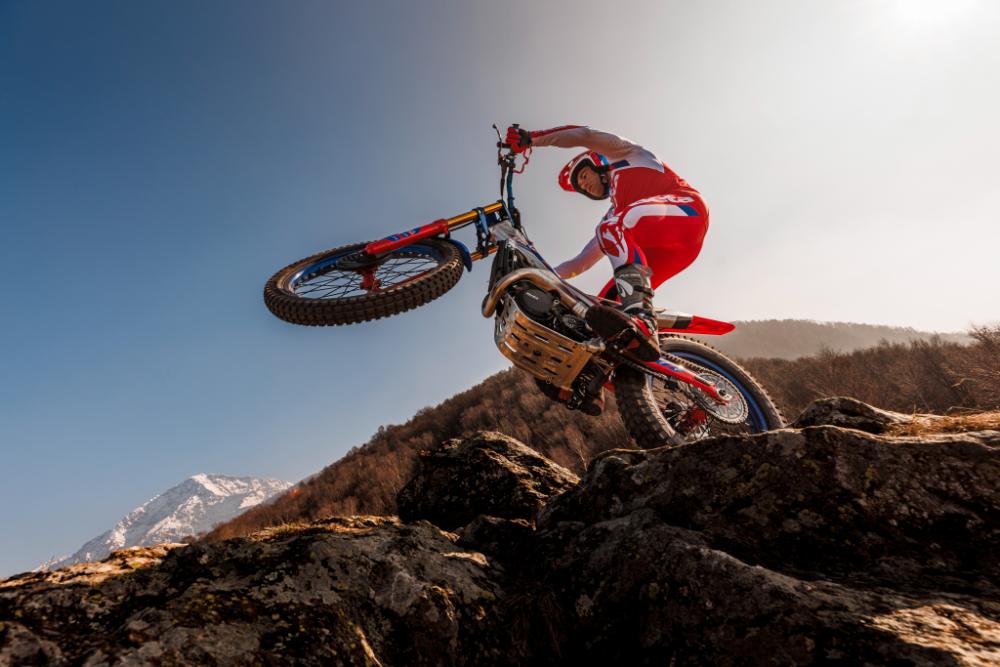 SINCRO FACTORY MY 2026