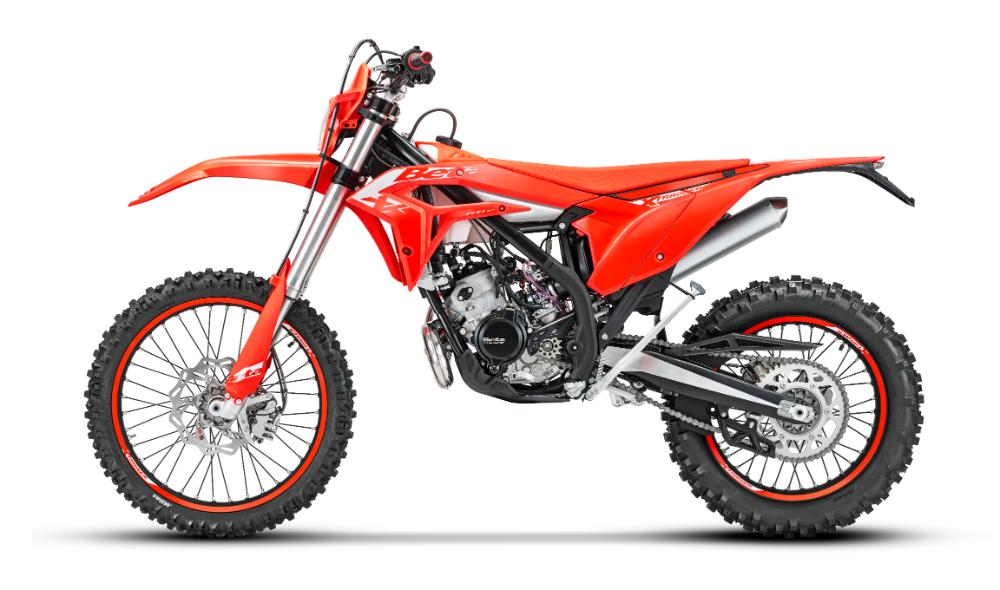 Betamotor amplía la gama Xtrainer 2027 con la nueva 200 2T.