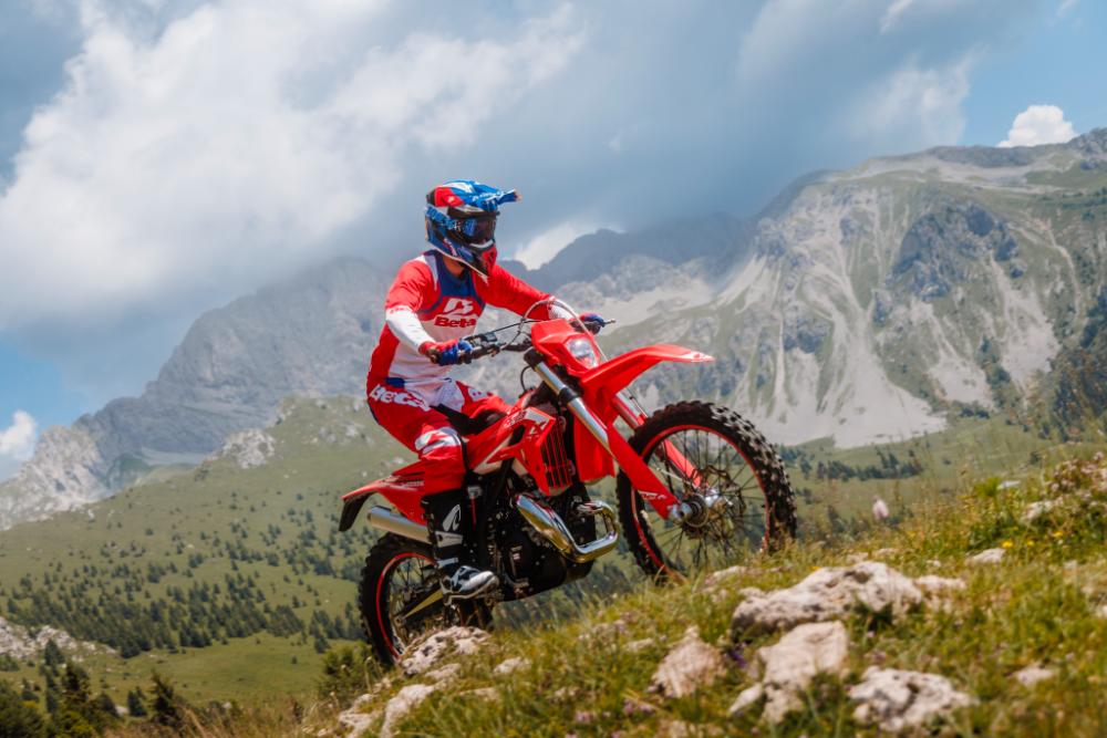 Betamotor amplía la gama Xtrainer 2027 con la nueva 200 2T.